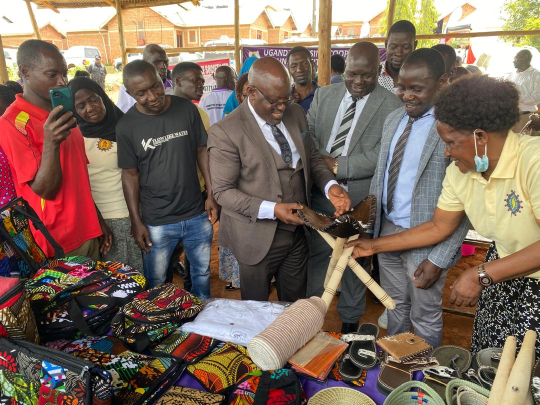 Members presenting cooperative products and local goods